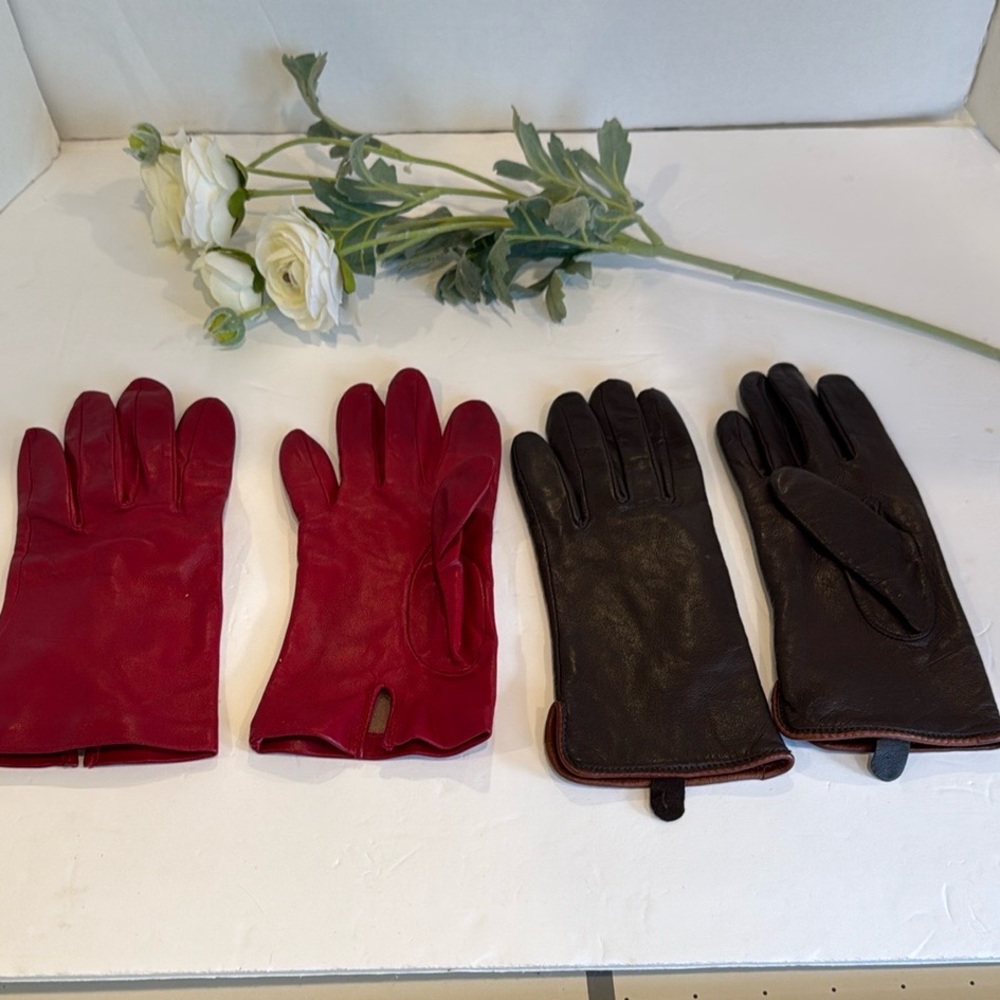 Set of 2 pairs of vintage Leather Gloves - Red and Brown